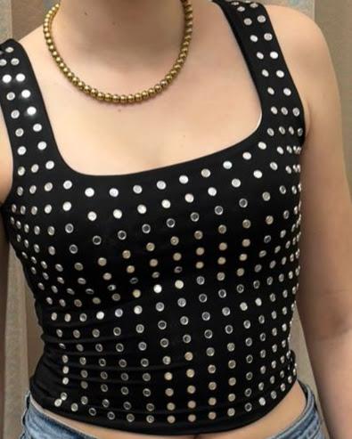 Studs top